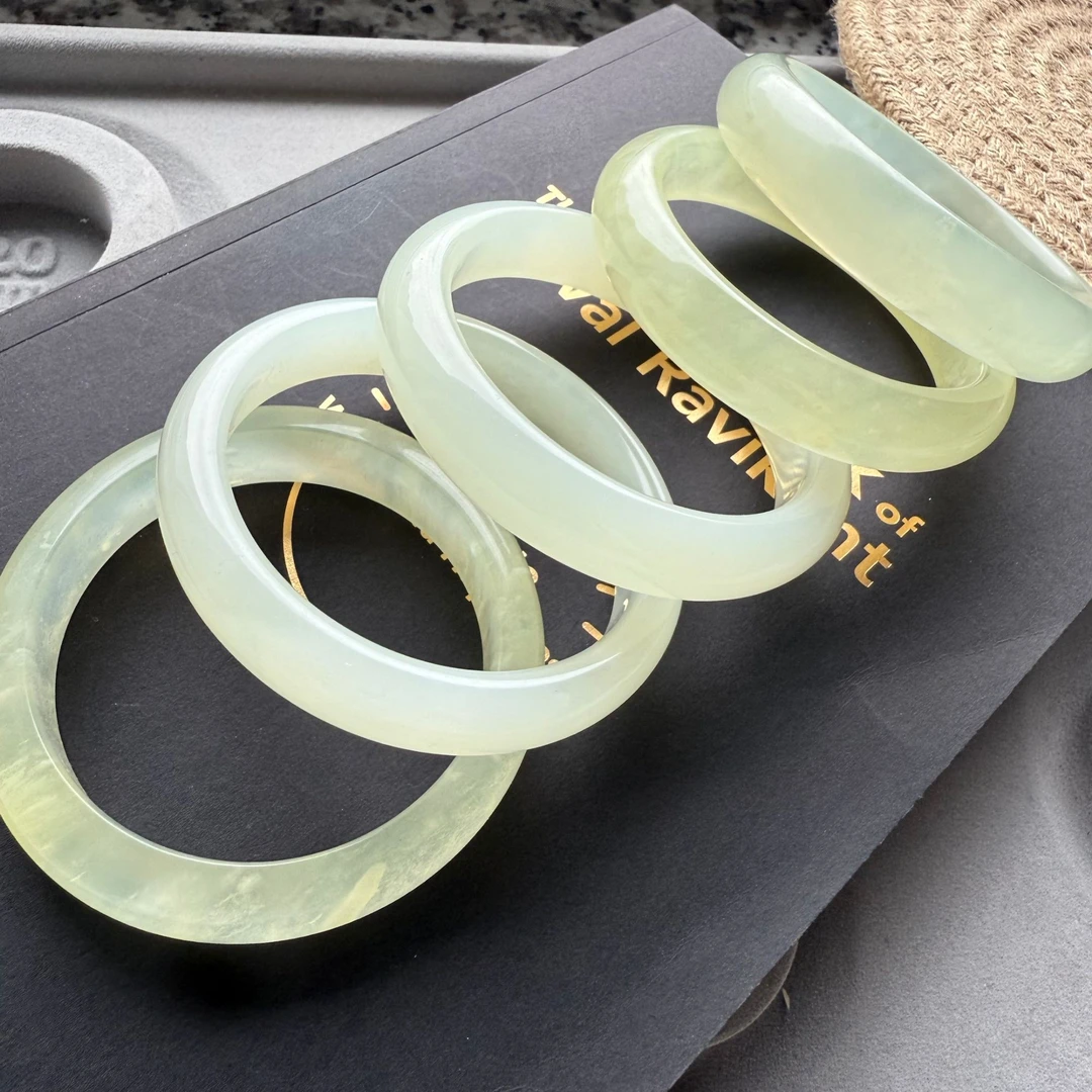 【羊脂沁雪】冰透细润岫玉手镯天然玉石玉镯子无优化多样性发货一个