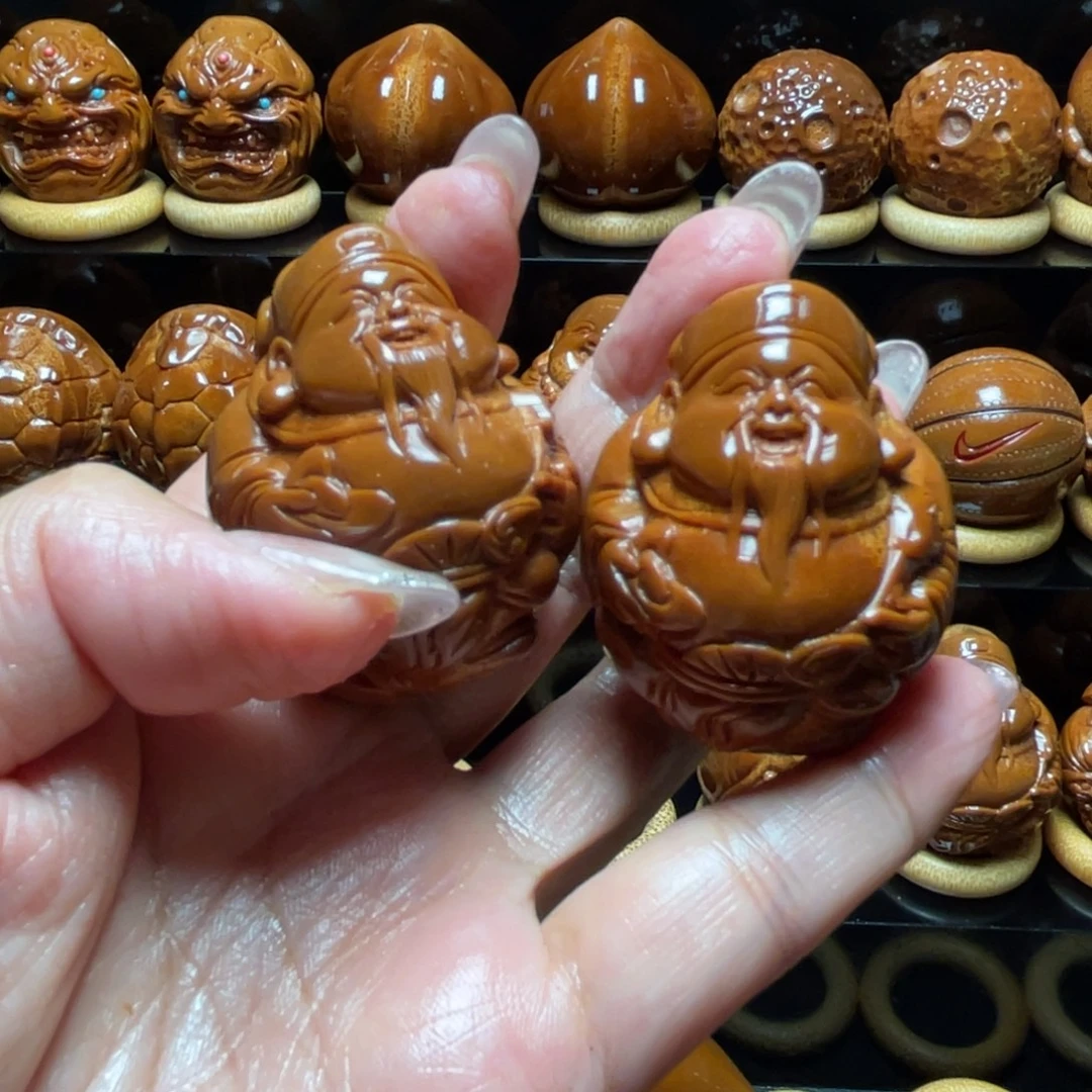 财***神橄榄核把件手持手球