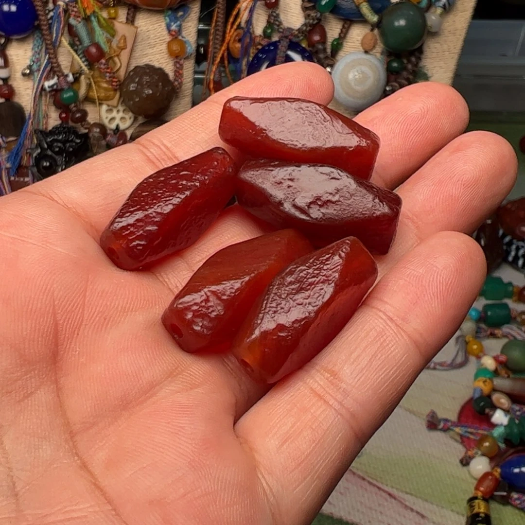 玛瑙/玉髓颈饰未镶嵌李*