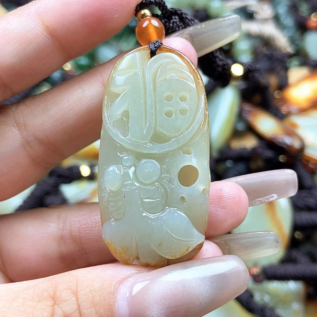 和田玉未镶嵌颈饰