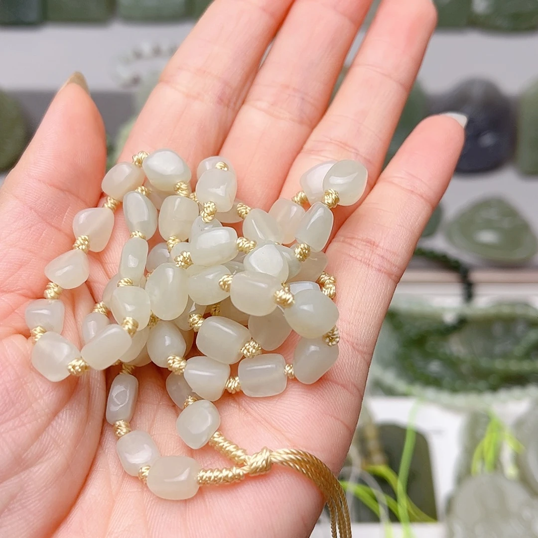 不***！颈饰未镶嵌和田玉