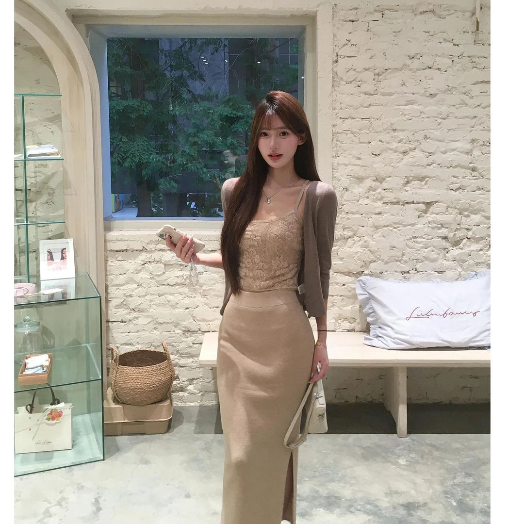 2025早秋新款慵懒风蕾丝拼接休闲套装女轻熟三件套吊带开衫半身裙