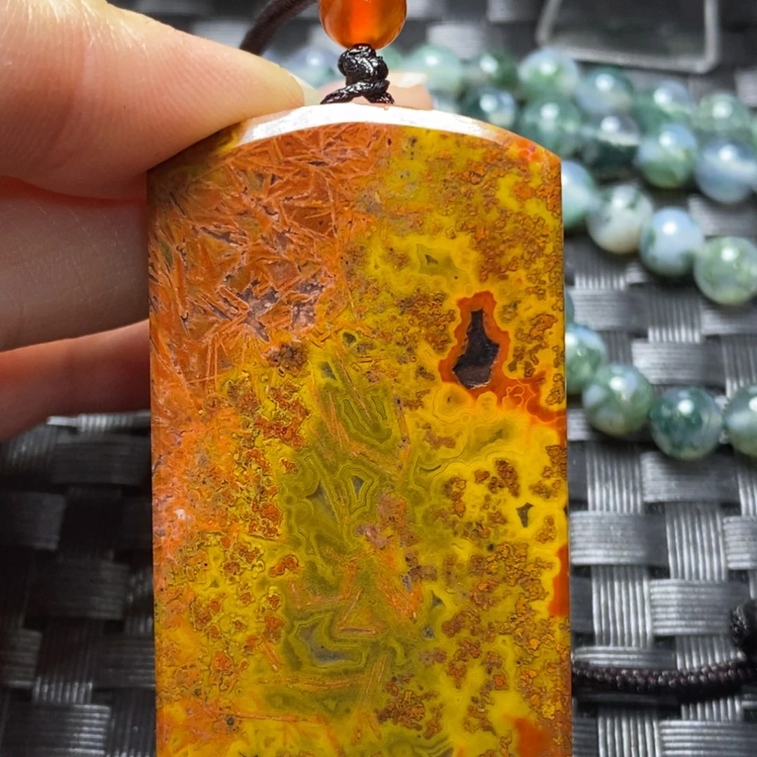 玛瑙/玉髓颈饰未镶嵌