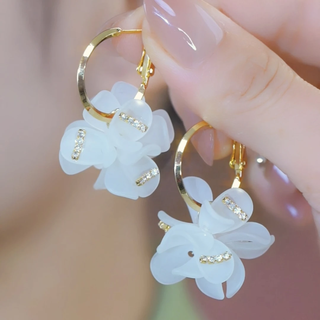 铜合金树脂耳饰 【栀子花开】花朵简约时尚耳扣小众耳环耳圈耳饰