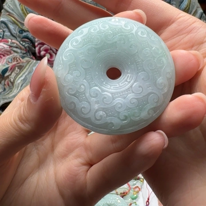 未镶嵌挂件翡翠柔***兔福利1个，不包邮，拍一单邮费发货