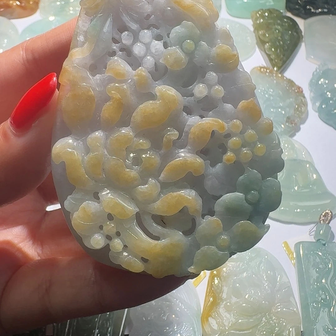 翡翠未镶嵌颈饰吊坠