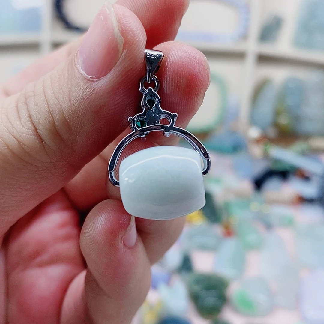 吊坠(不含链)未镶嵌翡翠天然