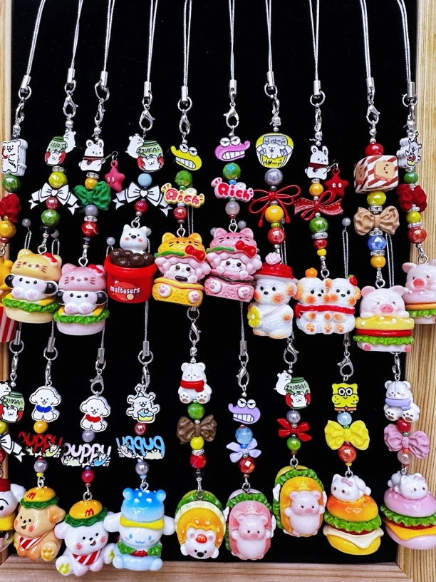 【直播间选款】可爱卡通钥匙扣手机链（三单包邮，下单备注手机号）