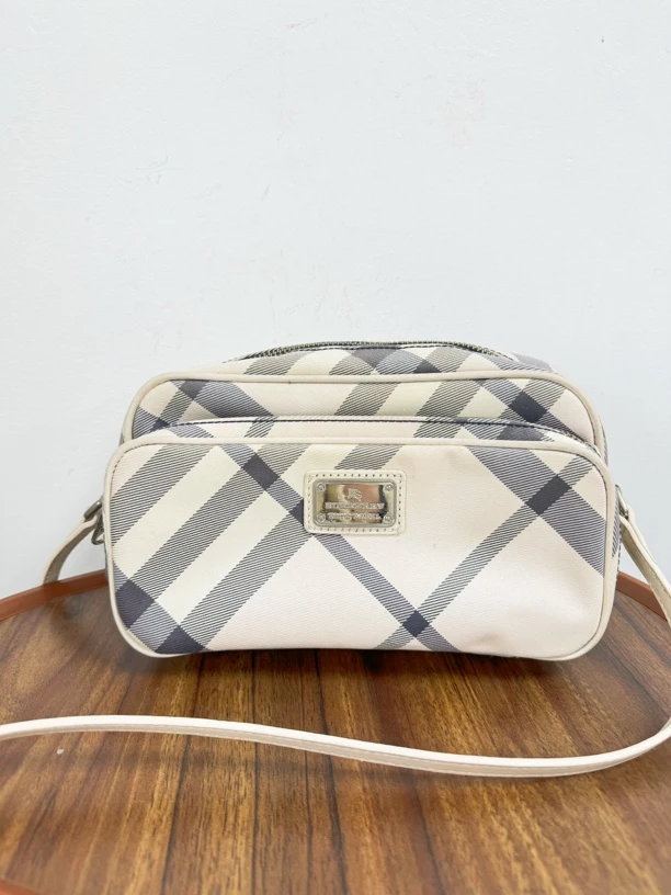 95新 BURBERRY/博柏利 粉色格纹斜挎包