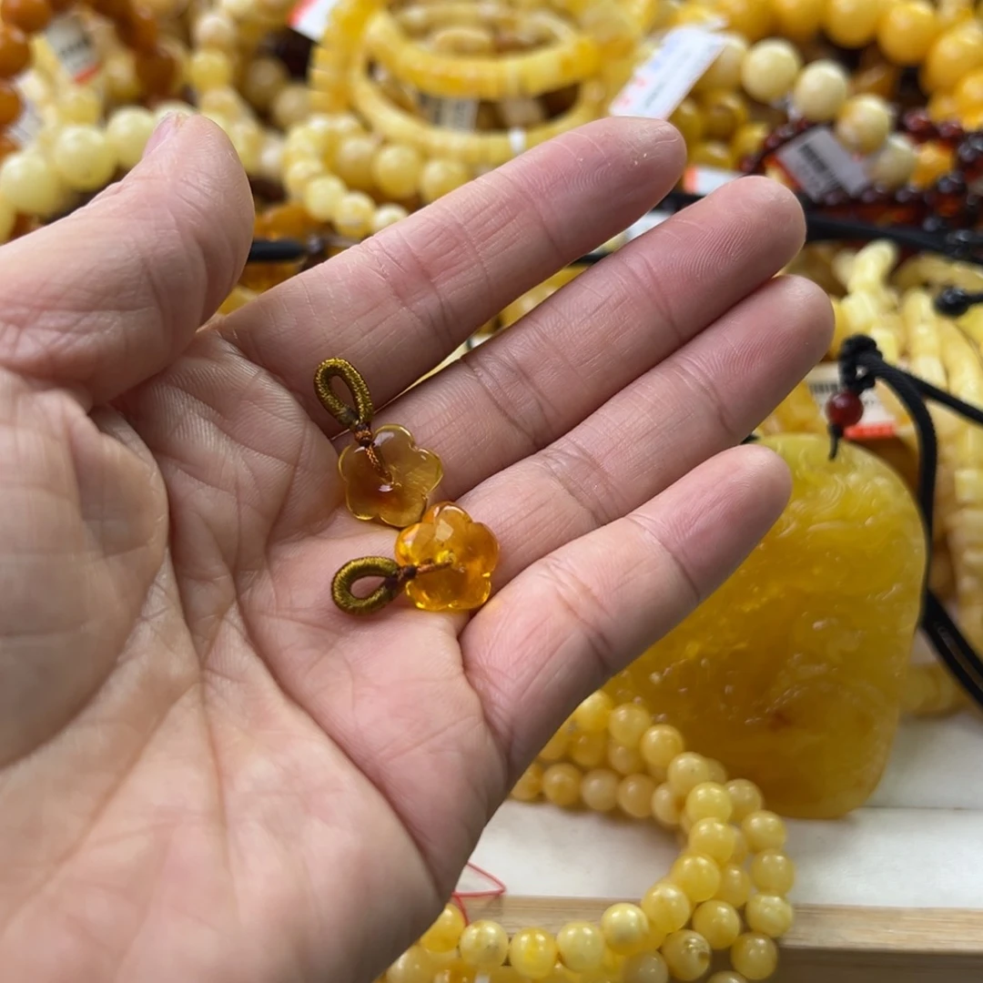 琥珀珠宝奇石未镶嵌