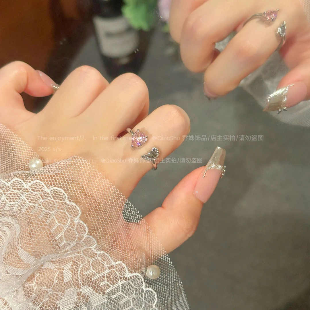 铜合金合成锆石戒指 C422 小众甜美粉色爱心开口戒指百搭甜酷指环