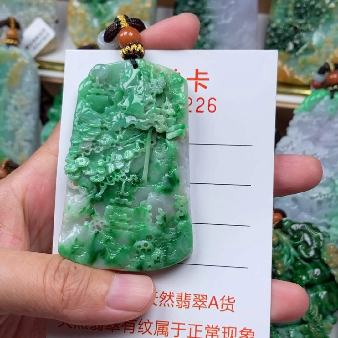翡翠未镶嵌颈饰吊坠