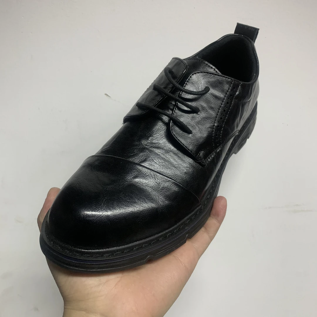 Z0701断码真皮男鞋(样鞋稍有磨损轻微瑕疵介意勿拍!)