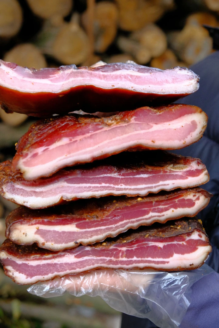 腊肉边角料，瘦肉多赠送香肠