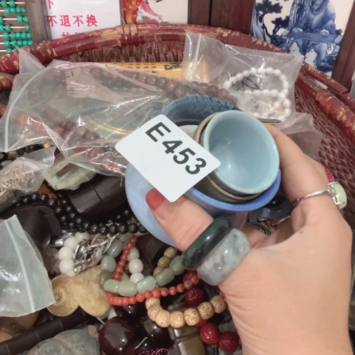 义***将瓷片直播间火爆开启