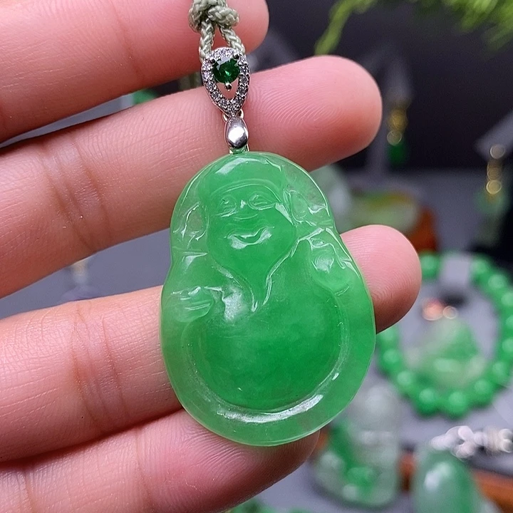 翡翠未镶嵌吊坠(赠链)