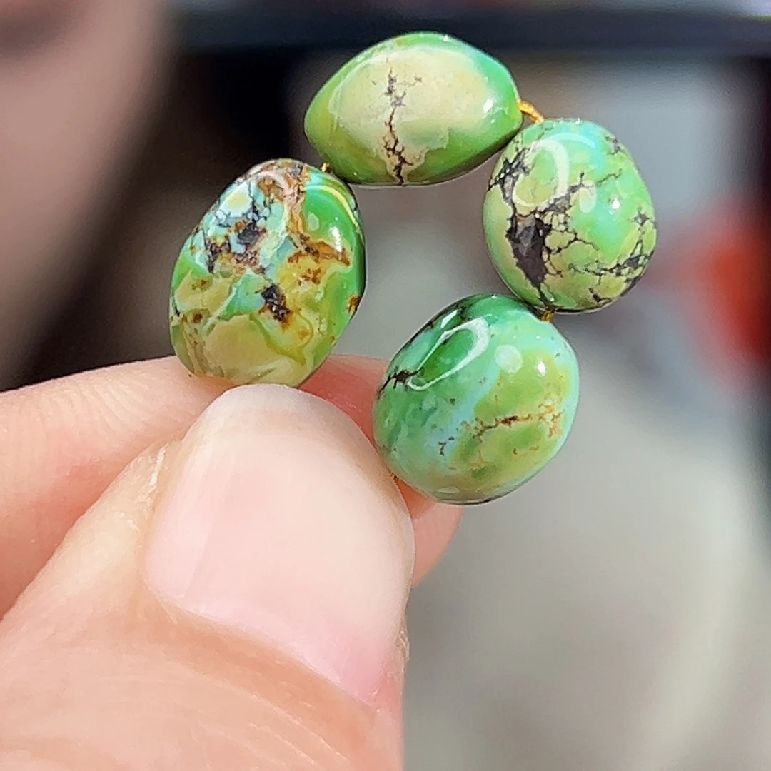 绿松石未镶嵌珠宝奇石