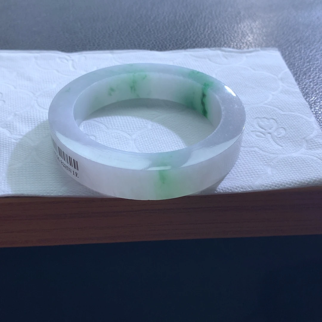 定制翡翠未镶嵌翡翠手镯