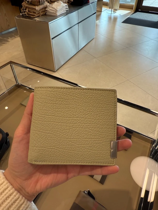 全新未使用 BURBERRY/博柏利 羊皮真皮短款男士钱包男