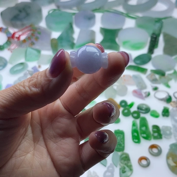 谢***谢未镶嵌挂件翡翠天然翡翠