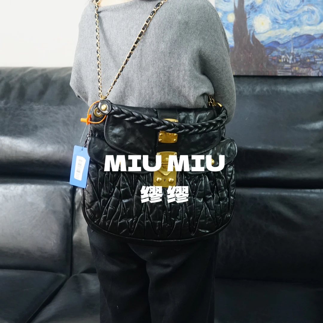 95新 MIU MIU/缪缪 黑色褶皱大包/HD01710053/0053