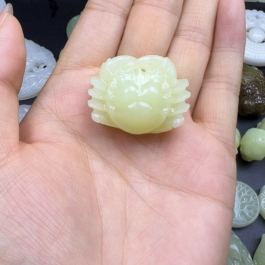 和田玉未镶嵌吊坠(赠链)?*