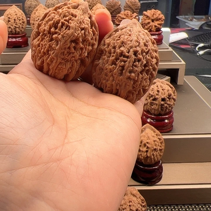 .***c文玩核桃吊坠36 蒜头 f-014