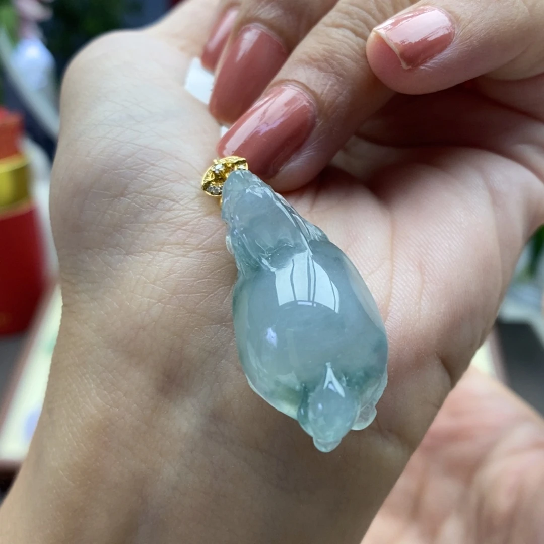 翡翠18K金镶嵌颈饰吊坠48