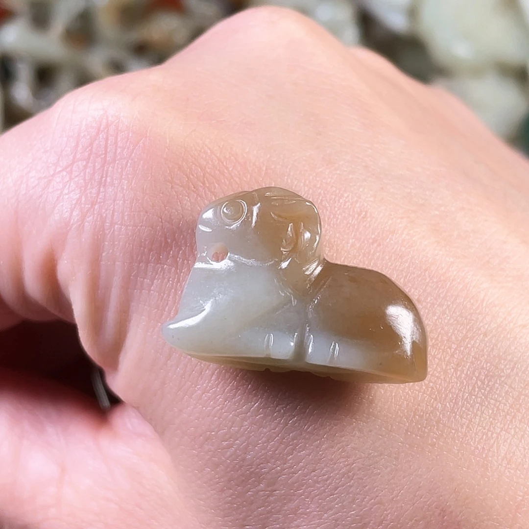 和田玉（糖玉）颈饰未镶嵌