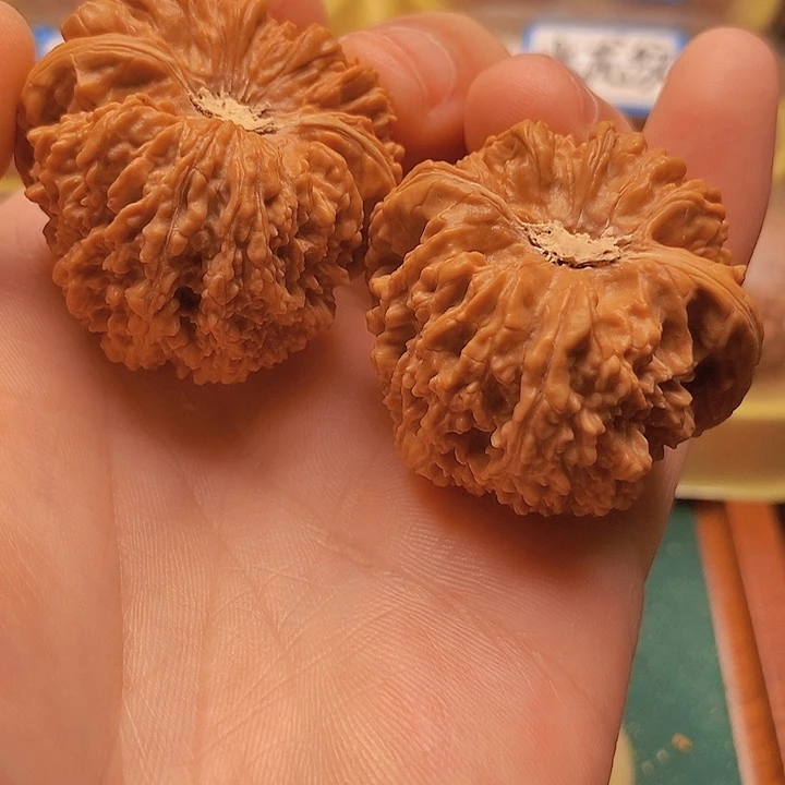 文玩核桃把件41大凹底137走色无敌