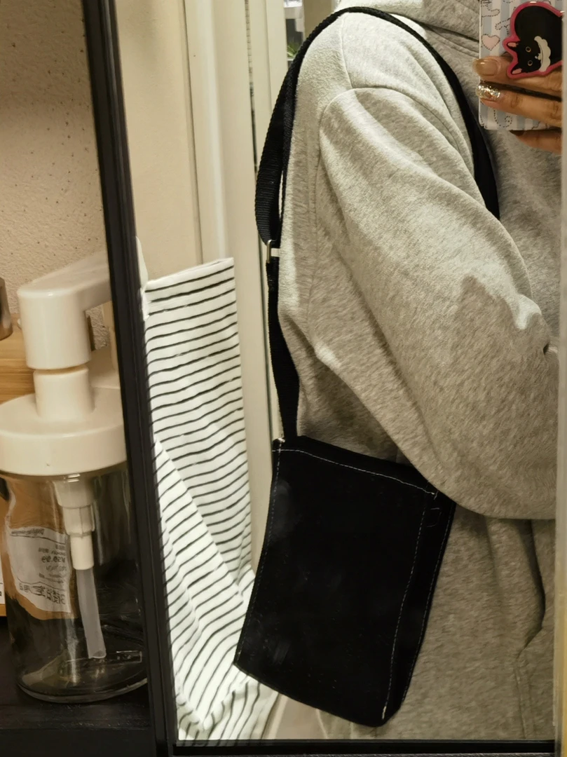 DT潮流解放双手帆布手机包小托特