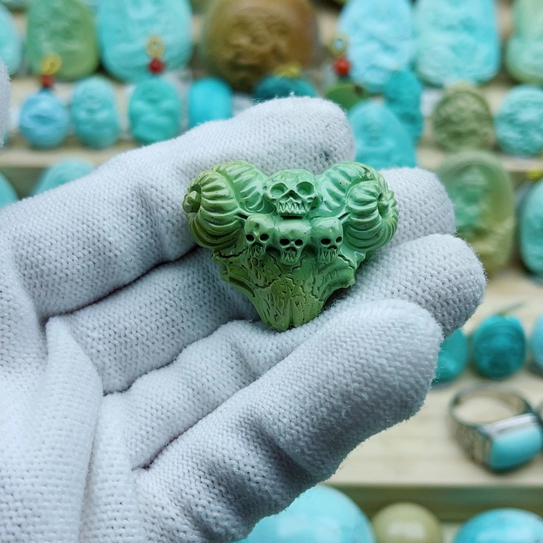 绿松石未镶嵌珠宝奇石