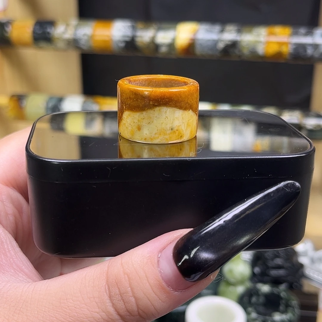 蛇纹石玉未镶嵌戒指17.6蛋糕
