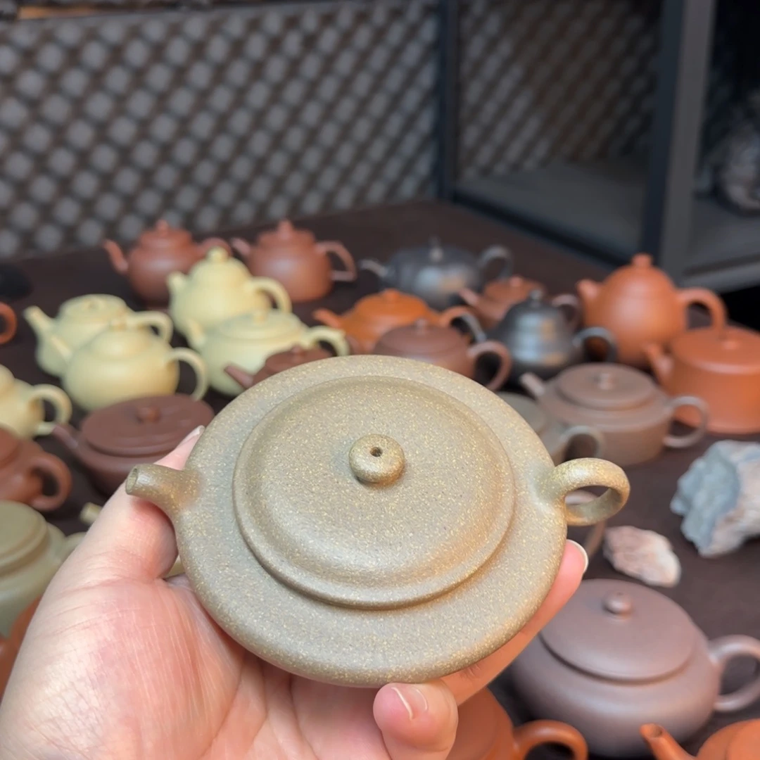 M***o紫砂茶壶老青段虚扁壶