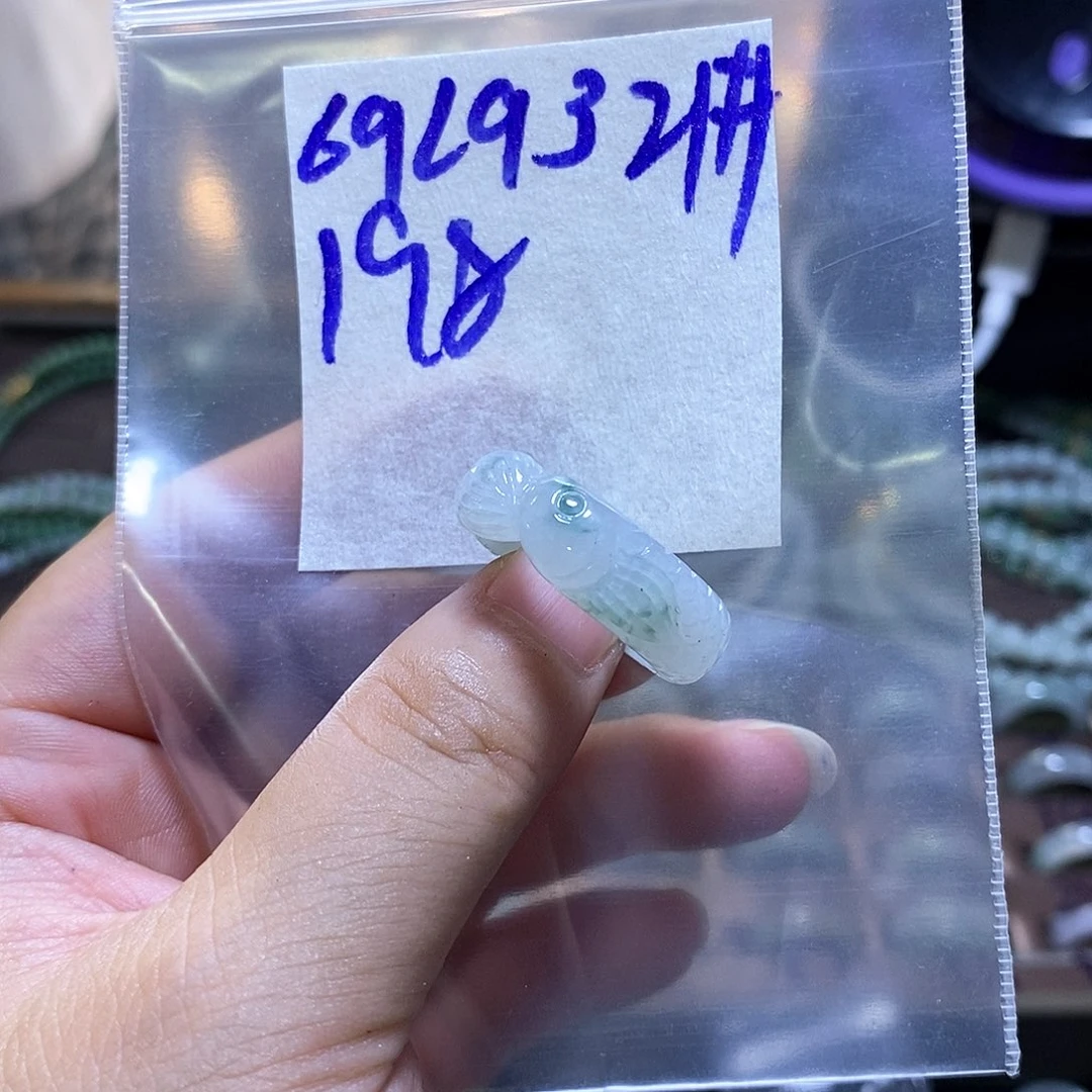 未镶嵌定制翡翠翡翠