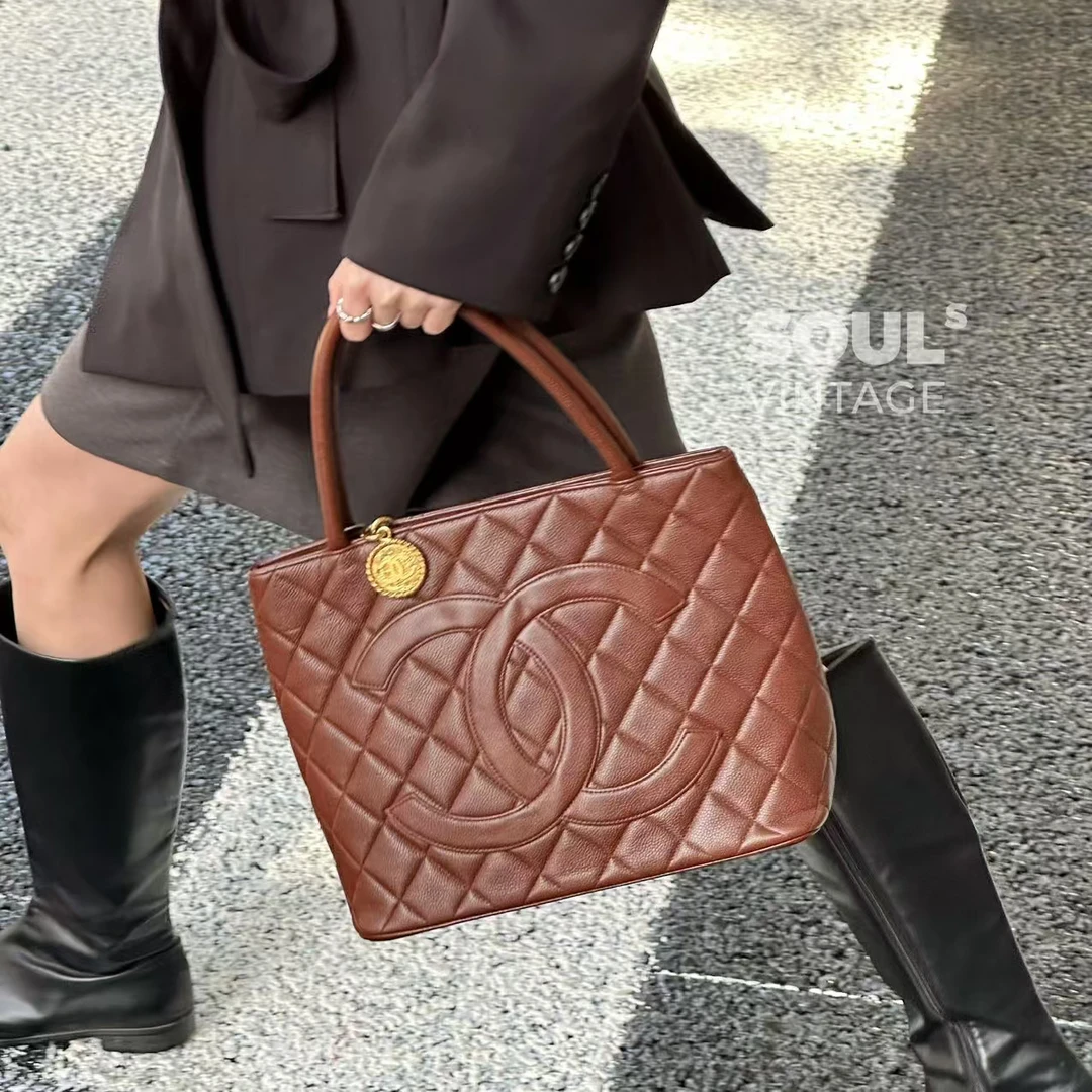 95新 Chanel/香奈儿 红棕色 鱼子酱 金币希尔顿单肩包/616522171