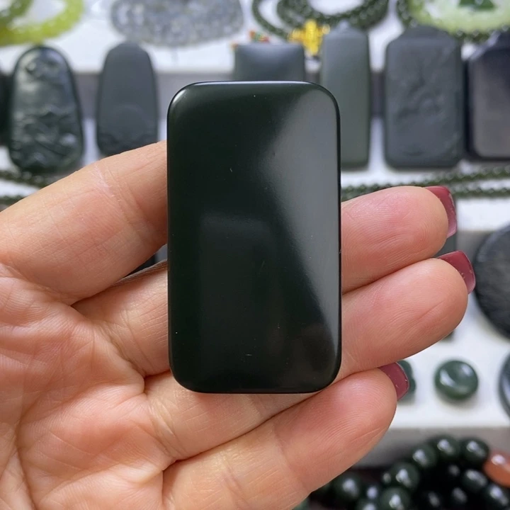 和田玉未镶嵌珠宝奇石