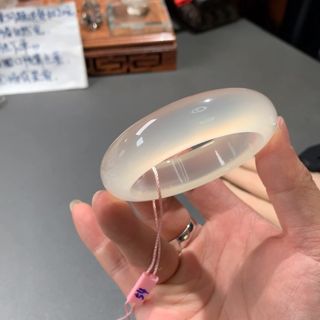 玛瑙/玉髓手镯未镶嵌54圈口