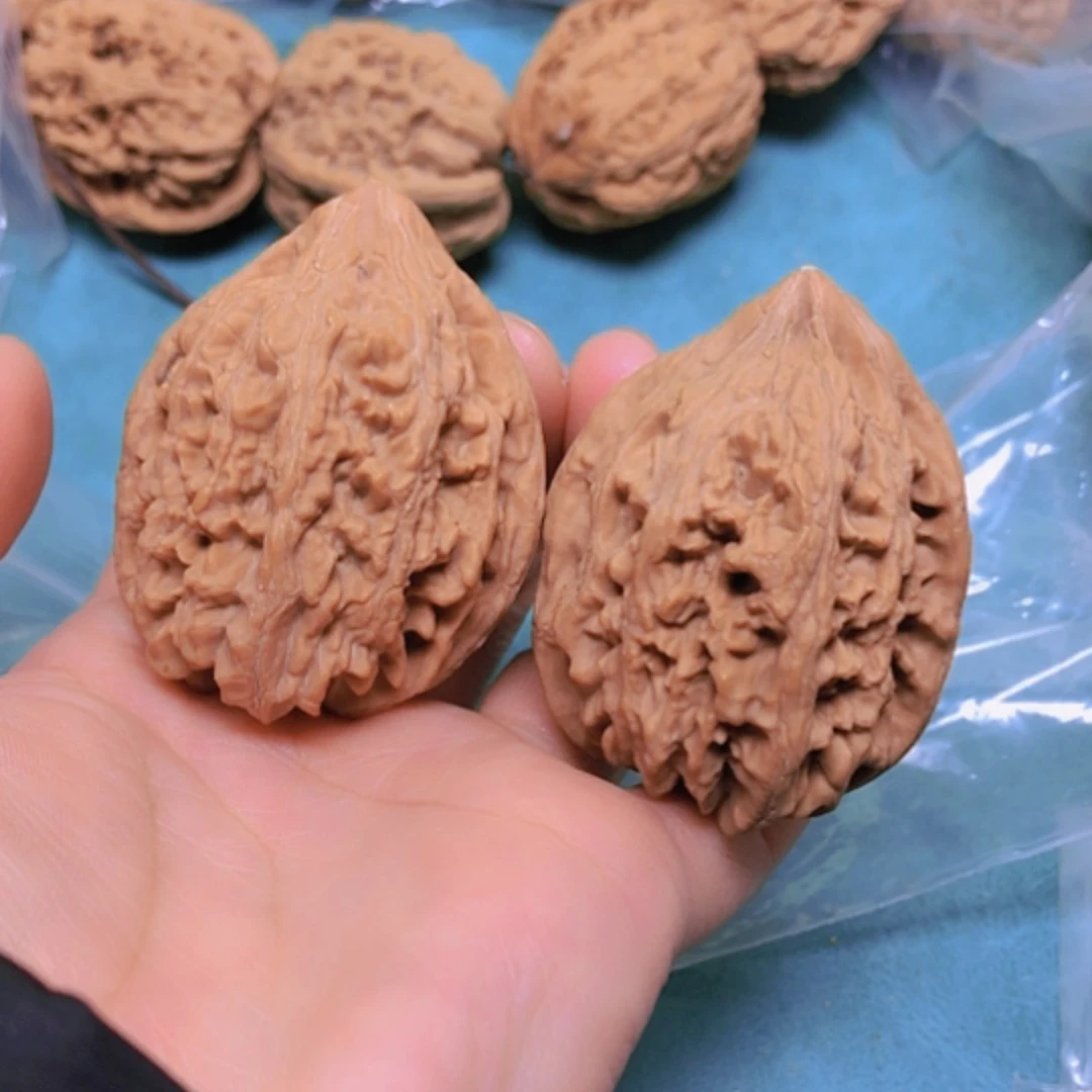 【闪购商品】摆件核桃41大沽石修尖