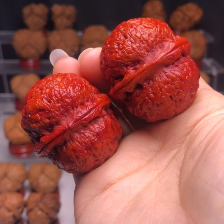 桃核吊坠8团凤绣球