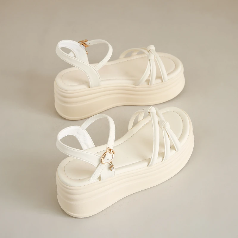 7cm厚底配裙子凉鞋女2025年夏季新款松糕小码34休闲百搭沙滩鞋子