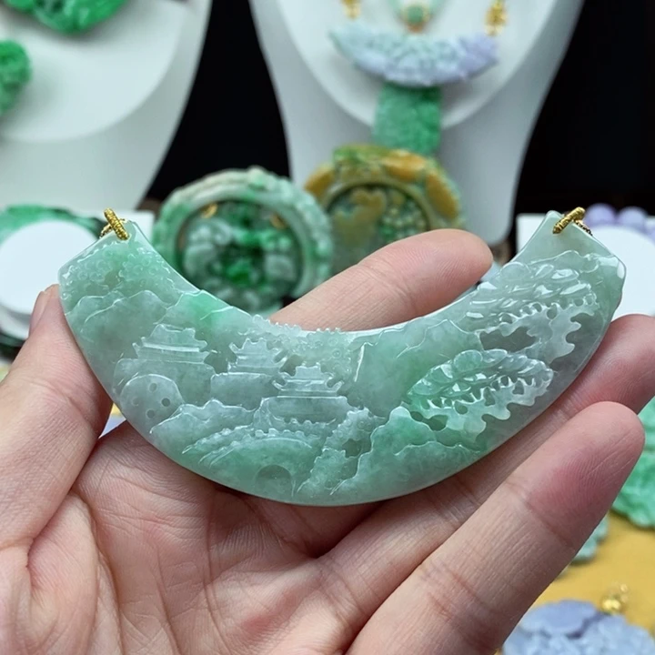 翡翠颈饰未镶嵌翡翠吊坠