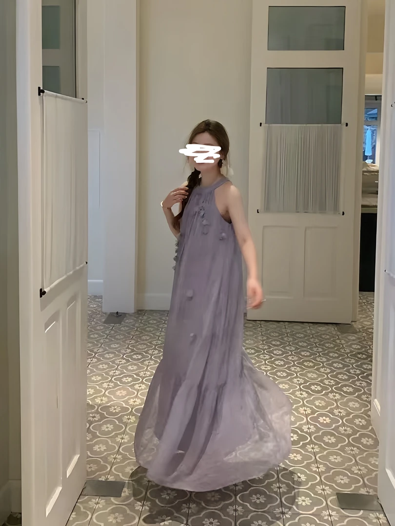 法式度假风无袖挂脖连衣裙女时尚设计感海边宽松休闲a字长裙子