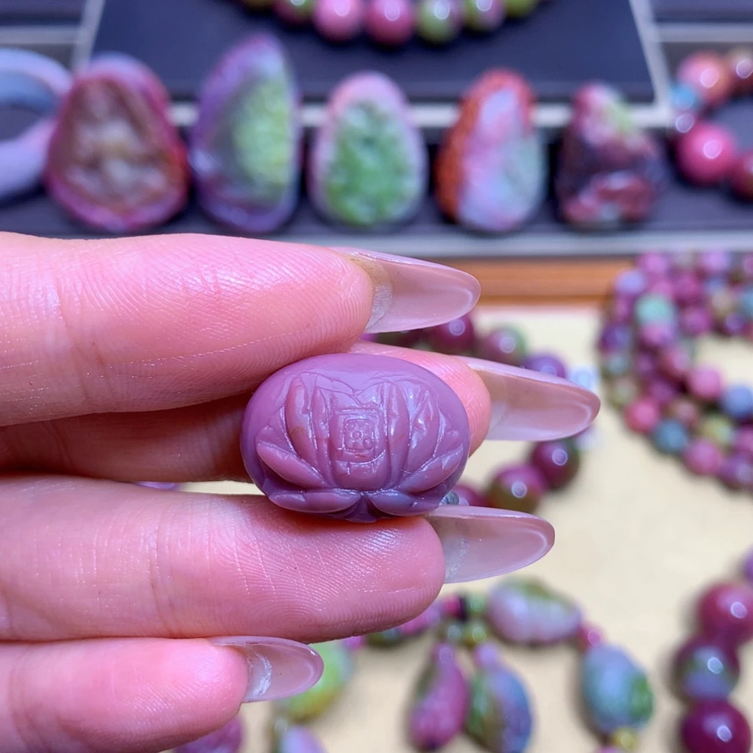 玛瑙未镶嵌挂件盐源