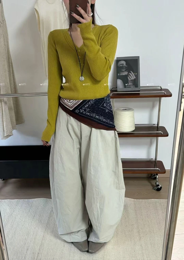 格调美美9984纯色v领简约长袖针织衫女