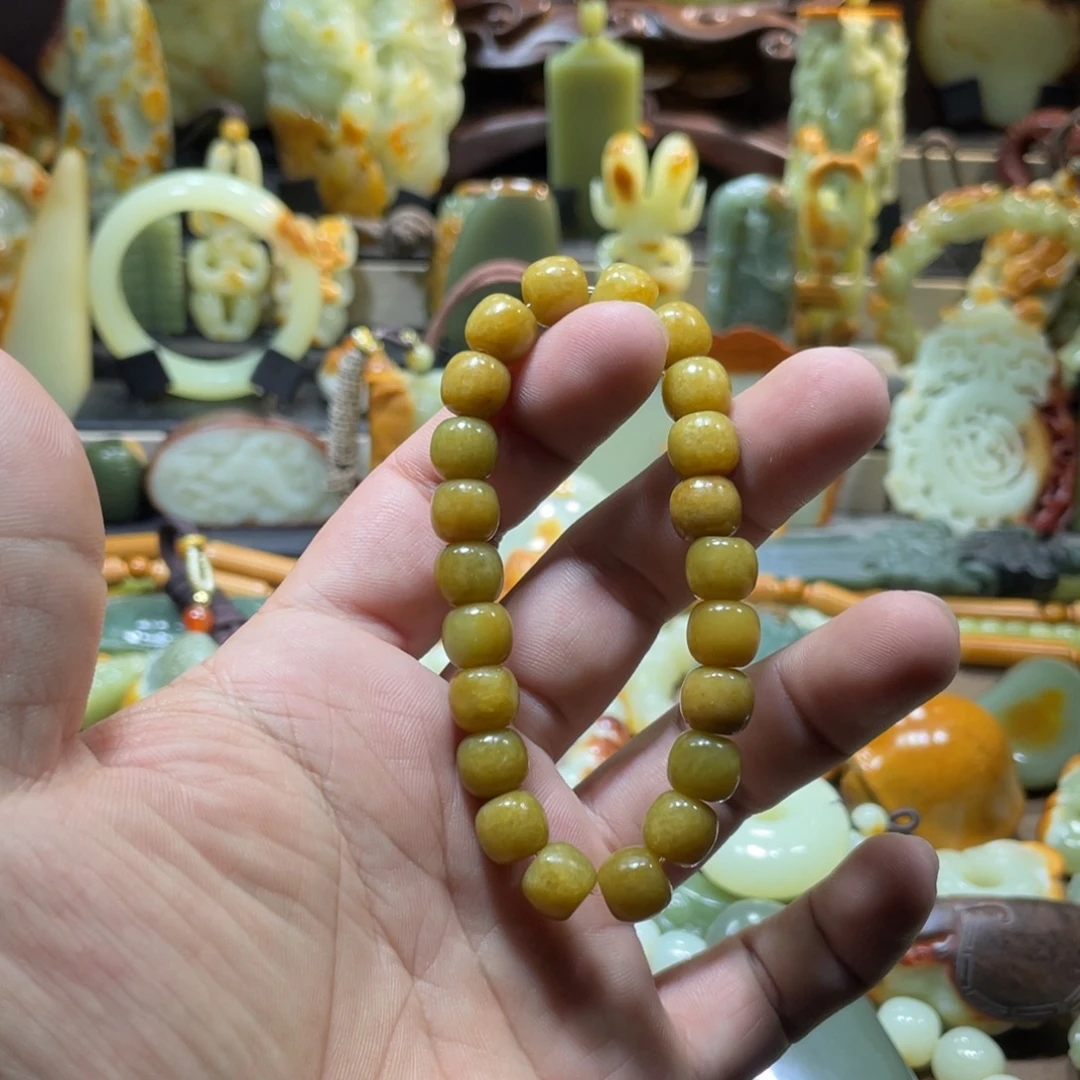 透闪石质玉未镶嵌珠宝奇石