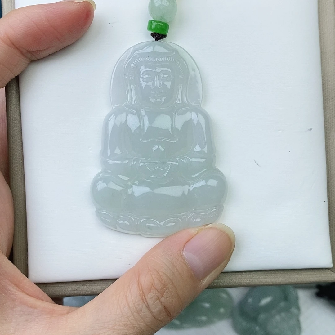 翡翠未镶嵌颈饰观音