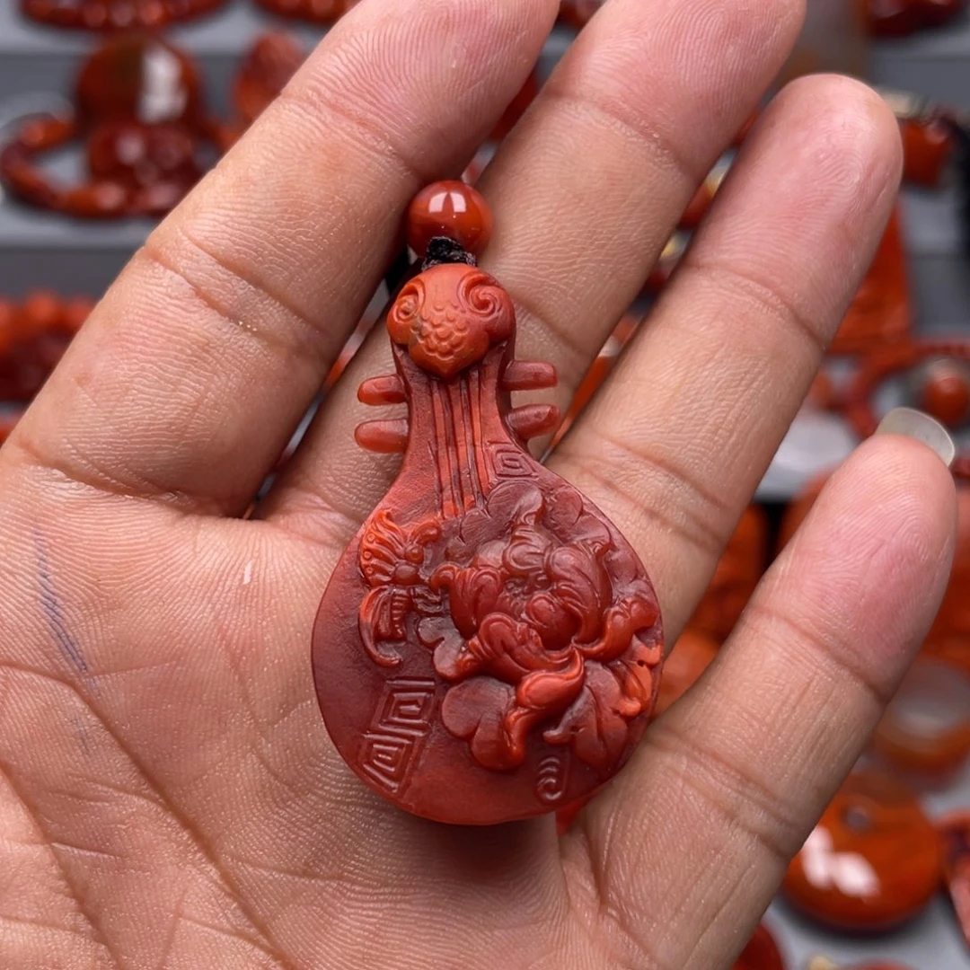 南红玛瑙未镶嵌珠宝奇石吊坠