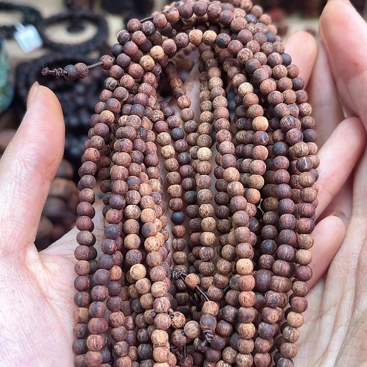 降真香其他04*216颗黄油金丝蜜结手串