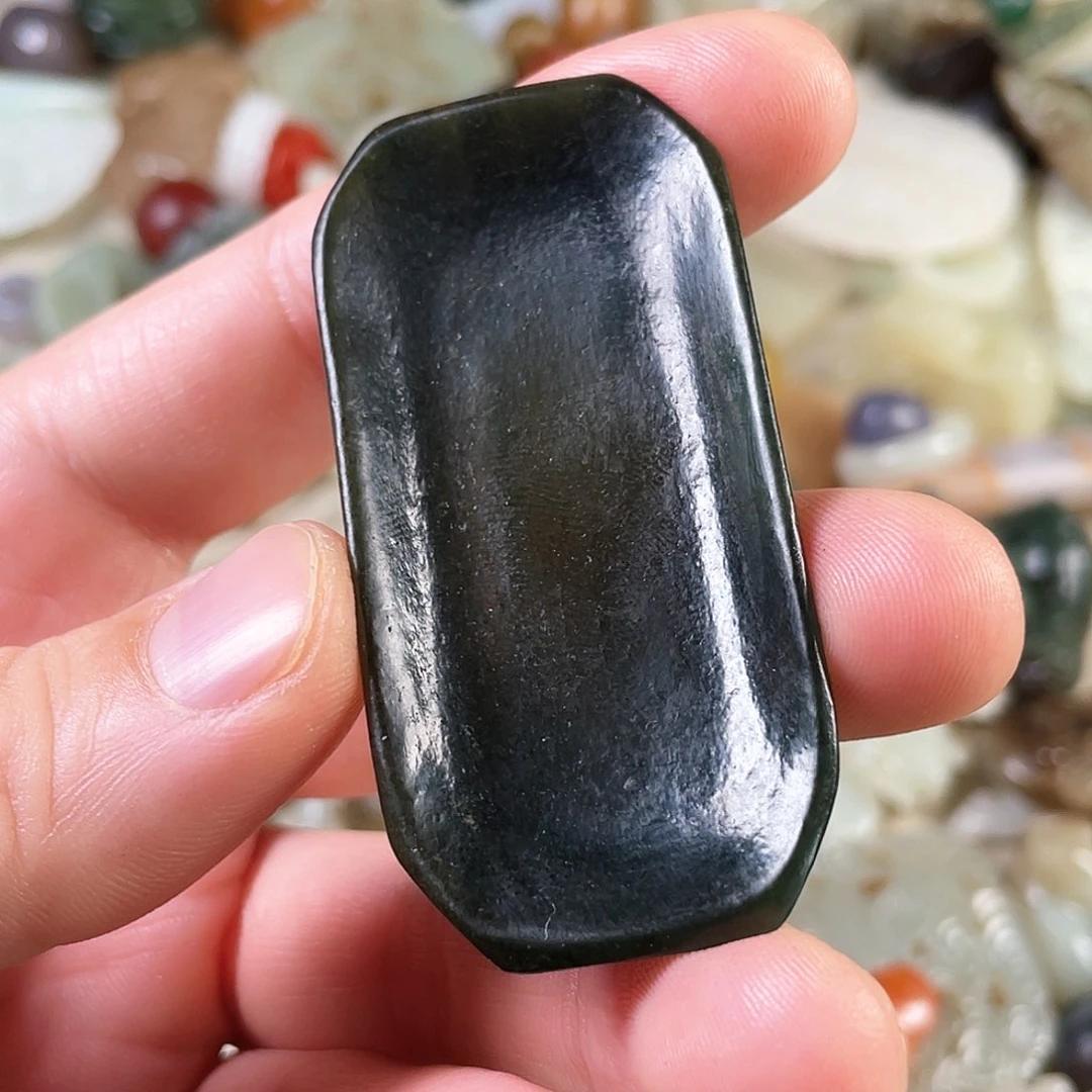 和田玉（糖玉）颈饰未镶嵌